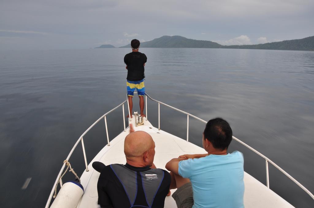 Raja Ampat Dive Resort Tapokreng Ngoại thất bức ảnh