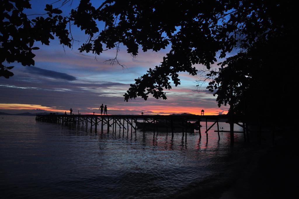 Raja Ampat Dive Resort Tapokreng Ngoại thất bức ảnh
