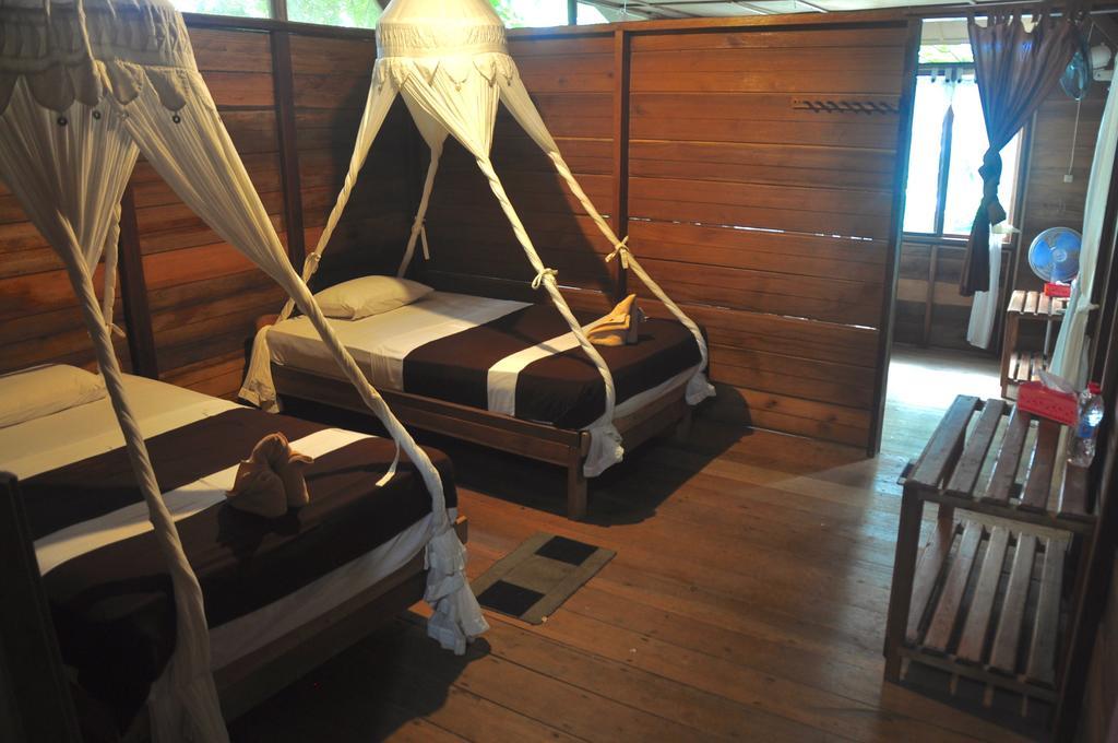 Raja Ampat Dive Resort Tapokreng Ngoại thất bức ảnh