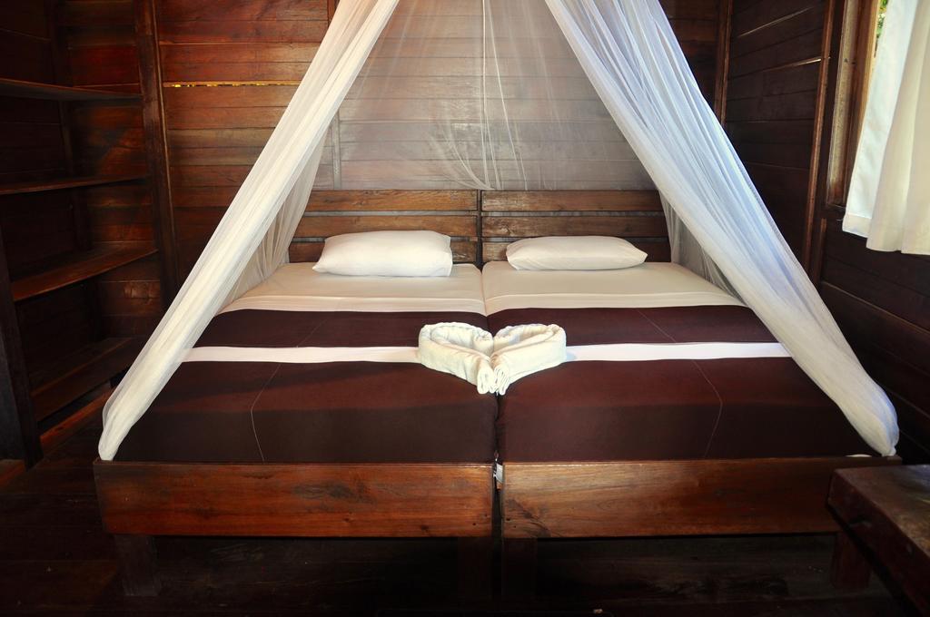 Raja Ampat Dive Resort Tapokreng Ngoại thất bức ảnh
